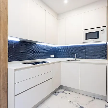 Classy Ocean View 2-Brs Condo With Inviting Pool *